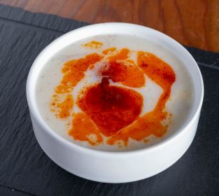 Sarımsaklı un çorbası