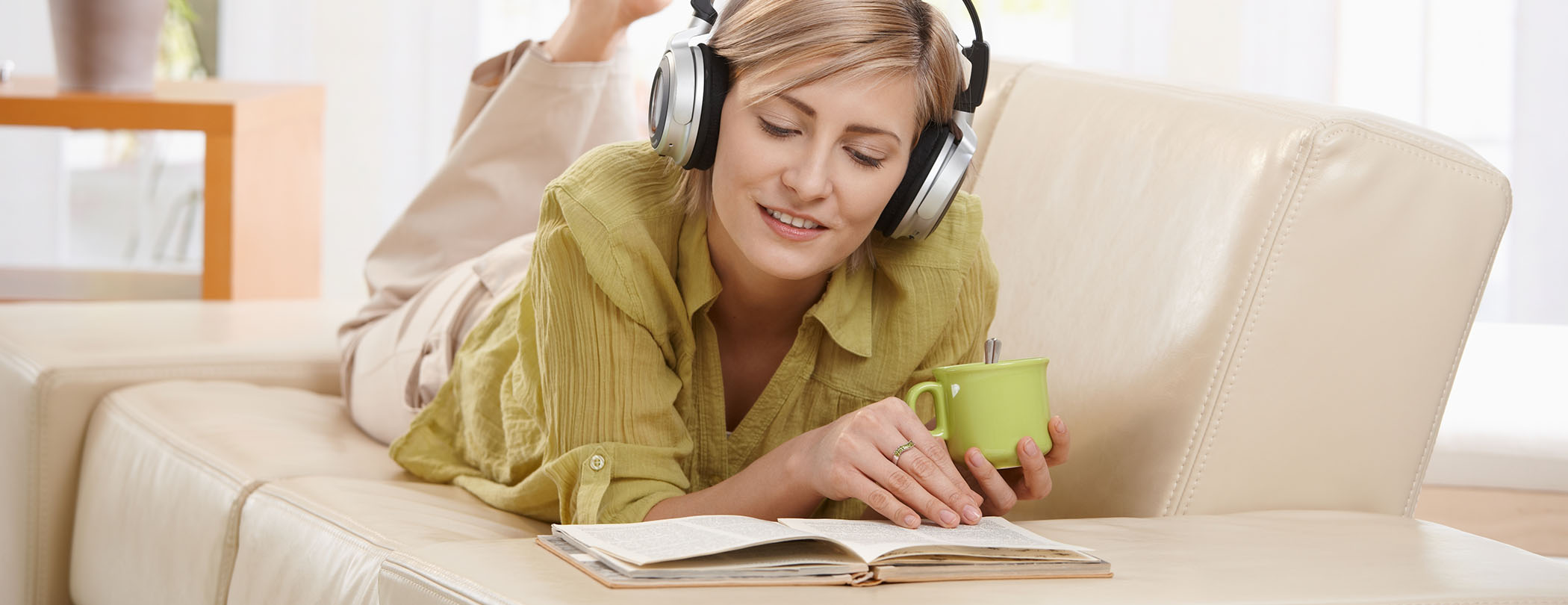 Müzik dinlemeden asla diyen, kitap okurken kendini bir film sahnesinin ortasında hisseden, kitap okuma kritikleri yapmaktan keyif alan tüm KScanlar bu konu etiketinde buluşuyor! Sen de kitap türleri, yazarlar, müzikler ve konserlerle ilgili aklına takılan her şeyi paylaşabilirsin.