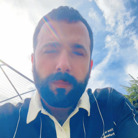 NükleerBaşlıklıAdam