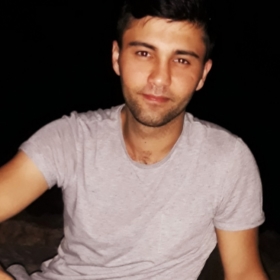 16Özgür
