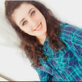 aylakadamdegilkadin