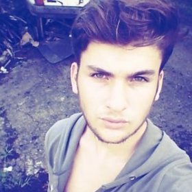 KarizmatiQBerKhe