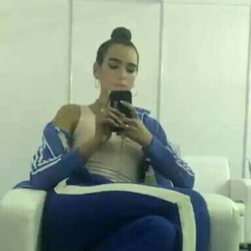 zeyQn