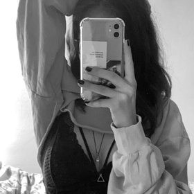 whiteeinblackk