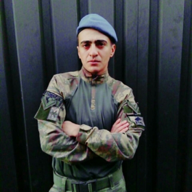 Mustili8