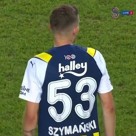 Özil67
