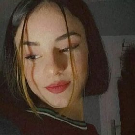 ayse_alone45