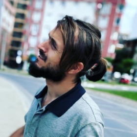 tOm_CrUsE