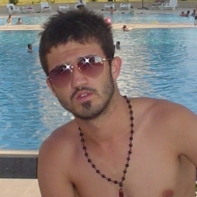 DuMaNqoLicK
