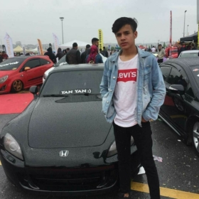 B3KL3Y3M3M