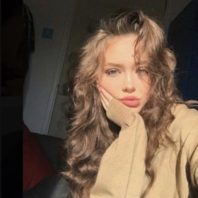 Roselliemona