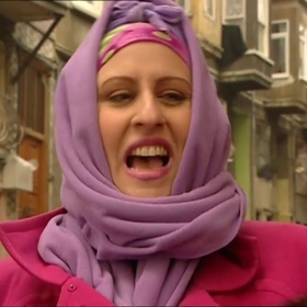 HayriyeninMenekşesi