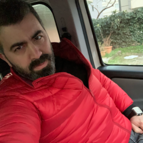 soldaki_adam