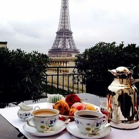 PembeParisli
