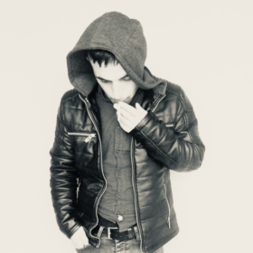 Eyo1121