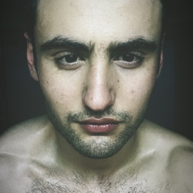 Esmeroon32