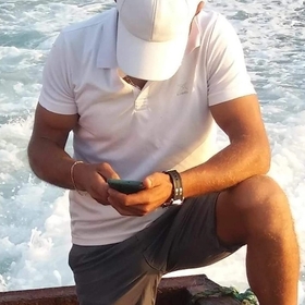 renksizadam48