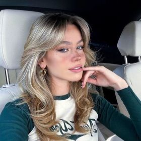 TheBlondeGirl