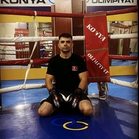 savunmacı